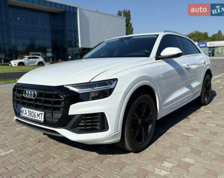 Белый Ауди Q8, объемом двигателя 3 л и пробегом 140 тыс. км за 42000 $, фото 1 на Automoto.ua