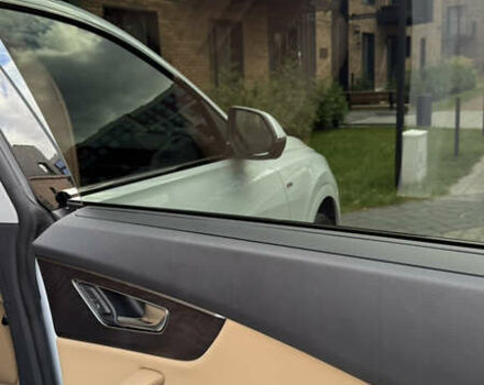 Белый Ауди Q8, объемом двигателя 0 л и пробегом 99 тыс. км за 59800 $, фото 10 на Automoto.ua