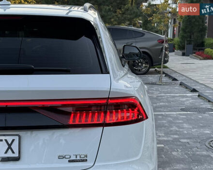 Белый Ауди Q8, объемом двигателя 3 л и пробегом 160 тыс. км за 52900 $, фото 23 на Automoto.ua