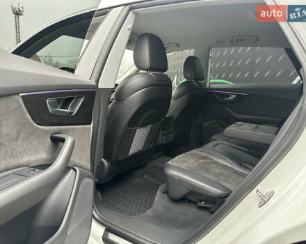 Білий Ауді Q8, об'ємом двигуна 2.97 л та пробігом 73 тис. км за 55000 $, фото 14 на Automoto.ua