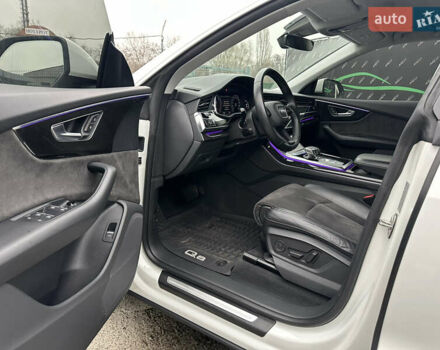 Білий Ауді Q8, об'ємом двигуна 2.97 л та пробігом 73 тис. км за 55000 $, фото 5 на Automoto.ua
