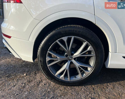 Белый Ауди Q8, объемом двигателя 2.97 л и пробегом 213 тыс. км за 54200 $, фото 9 на Automoto.ua