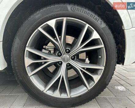 Ауді Q8 2019 у Києві на Automoto.ua Білий Ауді Q8, об'ємом двигуна 3 л та пробігом 60 тис. км за 64990 $, фото 13 на Automoto.ua