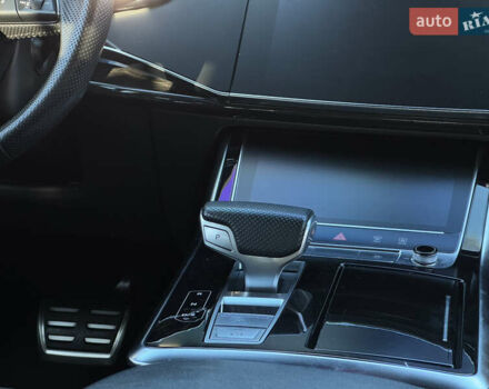 Білий Ауді Q8, об'ємом двигуна 2.97 л та пробігом 214 тис. км за 54000 $, фото 18 на Automoto.ua