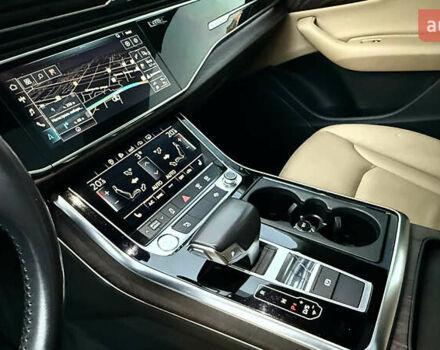 Білий Ауді Q8, об'ємом двигуна 3 л та пробігом 122 тис. км за 49999 $, фото 48 на Automoto.ua