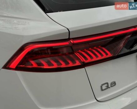 Ауді Q8 2019 у Києві на Automoto.ua Білий Ауді Q8, об'ємом двигуна 3 л та пробігом 60 тис. км за 64990 $, фото 9 на Automoto.ua