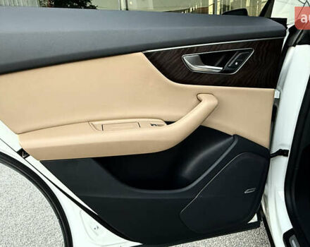 Білий Ауді Q8, об'ємом двигуна 3 л та пробігом 122 тис. км за 49999 $, фото 37 на Automoto.ua