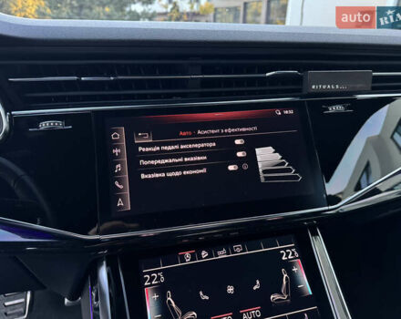 Белый Ауди Q8, объемом двигателя 3 л и пробегом 160 тыс. км за 52900 $, фото 40 на Automoto.ua