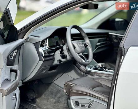 Білий Ауді Q8, об'ємом двигуна 3 л та пробігом 108 тис. км за 54999 $, фото 25 на Automoto.ua