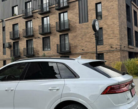 Белый Ауди Q8, объемом двигателя 0 л и пробегом 99 тыс. км за 59800 $, фото 12 на Automoto.ua