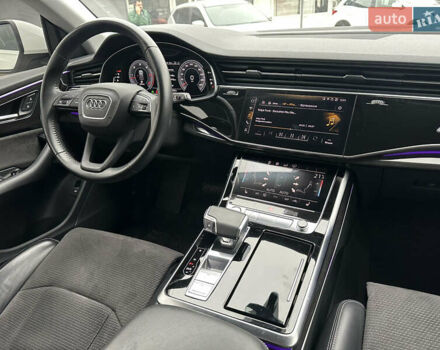 Білий Ауді Q8, об'ємом двигуна 2.97 л та пробігом 73 тис. км за 55000 $, фото 28 на Automoto.ua