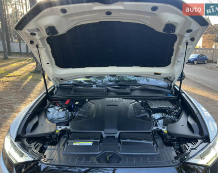 Белый Ауди Q8, объемом двигателя 2.97 л и пробегом 213 тыс. км за 54200 $, фото 22 на Automoto.ua