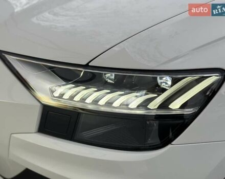 Ауді Q8 2019 у Києві на Automoto.ua Білий Ауді Q8, об'ємом двигуна 3 л та пробігом 60 тис. км за 64990 $, фото 3 на Automoto.ua