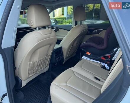 Белый Ауди Q8, объемом двигателя 3 л и пробегом 74 тыс. км за 63999 $, фото 10 на Automoto.ua