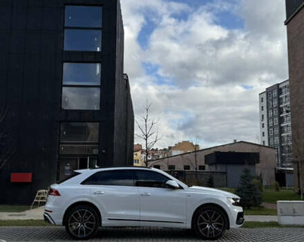 Белый Ауди Q8, объемом двигателя 0 л и пробегом 99 тыс. км за 59800 $, фото 2 на Automoto.ua