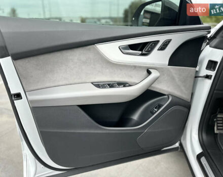 Белый Ауди Q8, объемом двигателя 2.97 л и пробегом 65 тыс. км за 65000 $, фото 21 на Automoto.ua