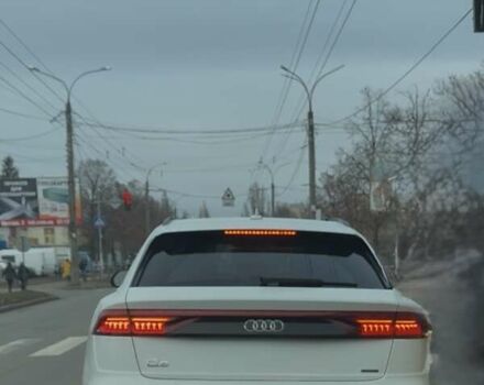 Белый Ауди Q8, объемом двигателя 3 л и пробегом 75 тыс. км за 75000 $, фото 3 на Automoto.ua
