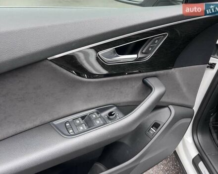 Белый Ауди Q8, объемом двигателя 3 л и пробегом 110 тыс. км за 63300 $, фото 53 на Automoto.ua