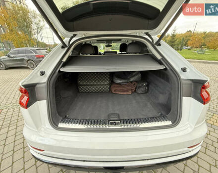 Ауди Q8 2020 в Львове на Automoto.ua Белый Ауди Q8, объемом двигателя 3 л и пробегом 76 тыс. км за 64100 $, фото 32 на Automoto.ua