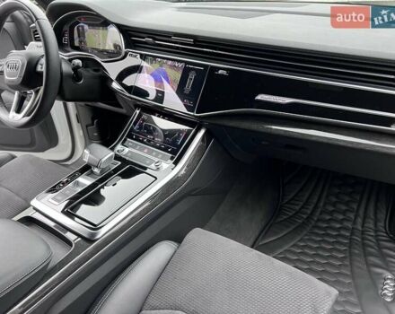 Белый Ауди Q8, объемом двигателя 3 л и пробегом 110 тыс. км за 63300 $, фото 75 на Automoto.ua