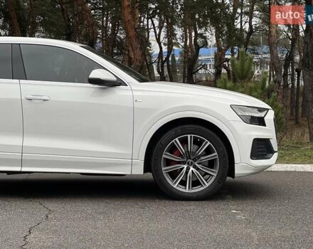 Белый Ауди Q8, объемом двигателя 3 л и пробегом 110 тыс. км за 63300 $, фото 16 на Automoto.ua