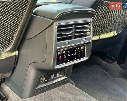 Белый Ауди Q8, объемом двигателя 2.97 л и пробегом 166 тыс. км за 57000 $, фото 27 на Automoto.ua