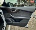 Білий Ауді Q8, об'ємом двигуна 2.97 л та пробігом 165 тис. км за 55900 $, фото 16 на Automoto.ua