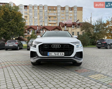 Ауди Q8 2020 в Львове на Automoto.ua Белый Ауди Q8, объемом двигателя 3 л и пробегом 76 тыс. км за 64100 $, фото 12 на Automoto.ua