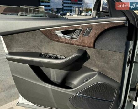 Белый Ауди Q8, объемом двигателя 2.97 л и пробегом 166 тыс. км за 57000 $, фото 47 на Automoto.ua