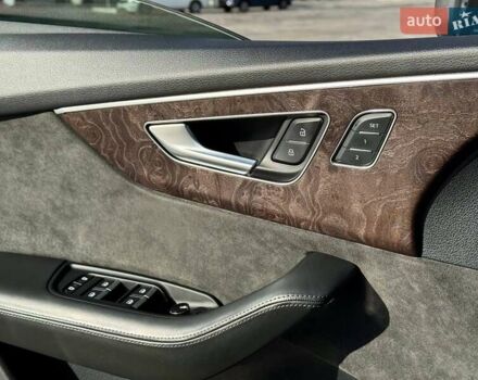 Белый Ауди Q8, объемом двигателя 2.97 л и пробегом 166 тыс. км за 57000 $, фото 48 на Automoto.ua