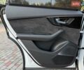 Белый Ауди Q8, объемом двигателя 3 л и пробегом 107 тыс. км за 74267 $, фото 74 на Automoto.ua