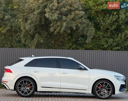 Белый Ауди Q8, объемом двигателя 3 л и пробегом 107 тыс. км за 74267 $, фото 2 на Automoto.ua