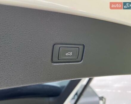 Белый Ауди Q8, объемом двигателя 3 л и пробегом 110 тыс. км за 63300 $, фото 63 на Automoto.ua