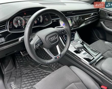 Белый Ауди Q8, объемом двигателя 3 л и пробегом 110 тыс. км за 63300 $, фото 90 на Automoto.ua