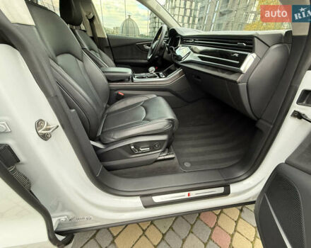 Ауди Q8 2020 в Львове на Automoto.ua Белый Ауди Q8, объемом двигателя 3 л и пробегом 76 тыс. км за 64100 $, фото 26 на Automoto.ua