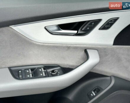 Белый Ауди Q8, объемом двигателя 2.97 л и пробегом 65 тыс. км за 65000 $, фото 20 на Automoto.ua