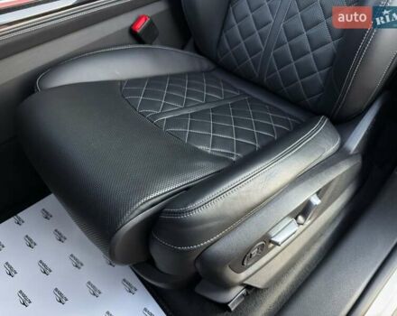 Белый Ауди Q8, объемом двигателя 3 л и пробегом 107 тыс. км за 74267 $, фото 47 на Automoto.ua