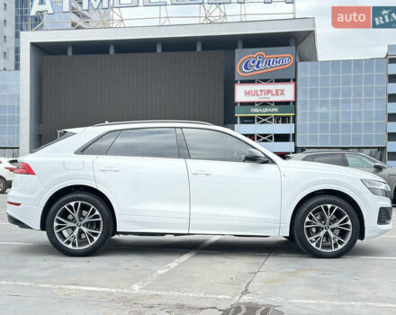 Белый Ауди Q8, объемом двигателя 2.97 л и пробегом 65 тыс. км за 65000 $, фото 6 на Automoto.ua