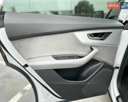 Белый Ауди Q8, объемом двигателя 2.97 л и пробегом 65 тыс. км за 65000 $, фото 24 на Automoto.ua