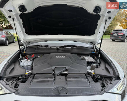 Ауди Q8 2020 в Львове на Automoto.ua Белый Ауди Q8, объемом двигателя 3 л и пробегом 76 тыс. км за 64100 $, фото 19 на Automoto.ua