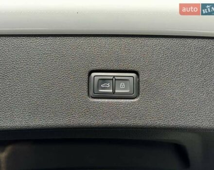 Белый Ауди Q8, объемом двигателя 2.97 л и пробегом 166 тыс. км за 57000 $, фото 21 на Automoto.ua