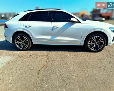 Білий Ауді Q8, об'ємом двигуна 3 л та пробігом 20 тис. км за 59000 $, фото 6 на Automoto.ua
