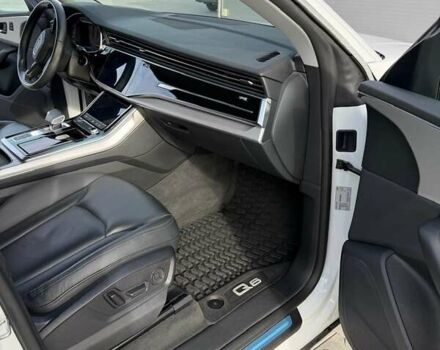 Білий Ауді Q8, об'ємом двигуна 2.97 л та пробігом 123 тис. км за 58000 $, фото 5 на Automoto.ua