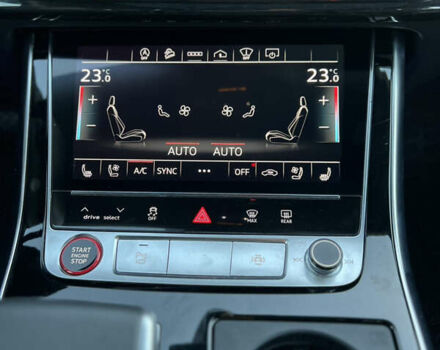 Белый Ауди Q8, объемом двигателя 3 л и пробегом 33 тыс. км за 67999 $, фото 51 на Automoto.ua