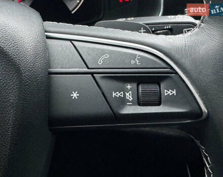 Білий Ауді Q8, об'ємом двигуна 3 л та пробігом 21 тис. км за 58990 $, фото 24 на Automoto.ua