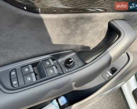 Белый Ауди Q8, объемом двигателя 3 л и пробегом 47 тыс. км за 68500 $, фото 27 на Automoto.ua