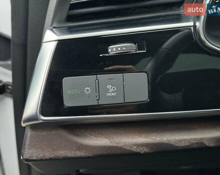 Білий Ауді Q8, об'ємом двигуна 3 л та пробігом 21 тис. км за 58990 $, фото 18 на Automoto.ua