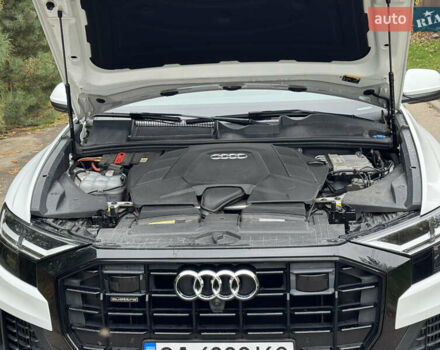 Ауді Q8 2021 у Києві на Automoto.ua Білий Ауді Q8, об'ємом двигуна 3 л та пробігом 102 тис. км за 57000 $, фото 52 на Automoto.ua
