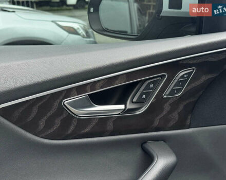 Білий Ауді Q8, об'ємом двигуна 3 л та пробігом 21 тис. км за 58990 $, фото 13 на Automoto.ua