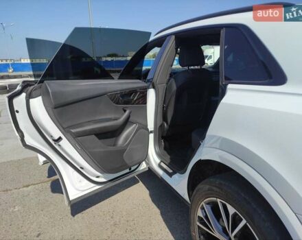 Білий Ауді Q8, об'ємом двигуна 3 л та пробігом 20 тис. км за 59000 $, фото 11 на Automoto.ua